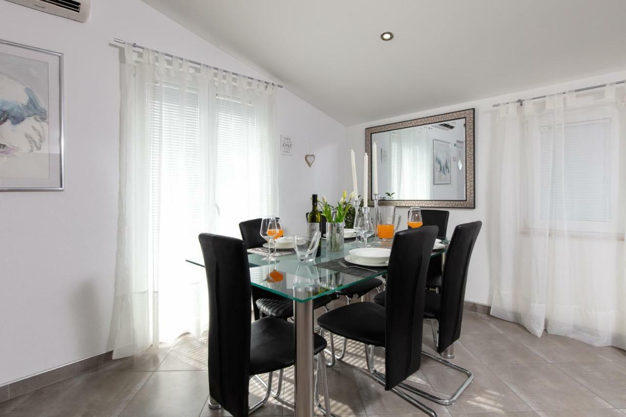 Apartments Bubalo Omiš Zewnętrze zdjęcie