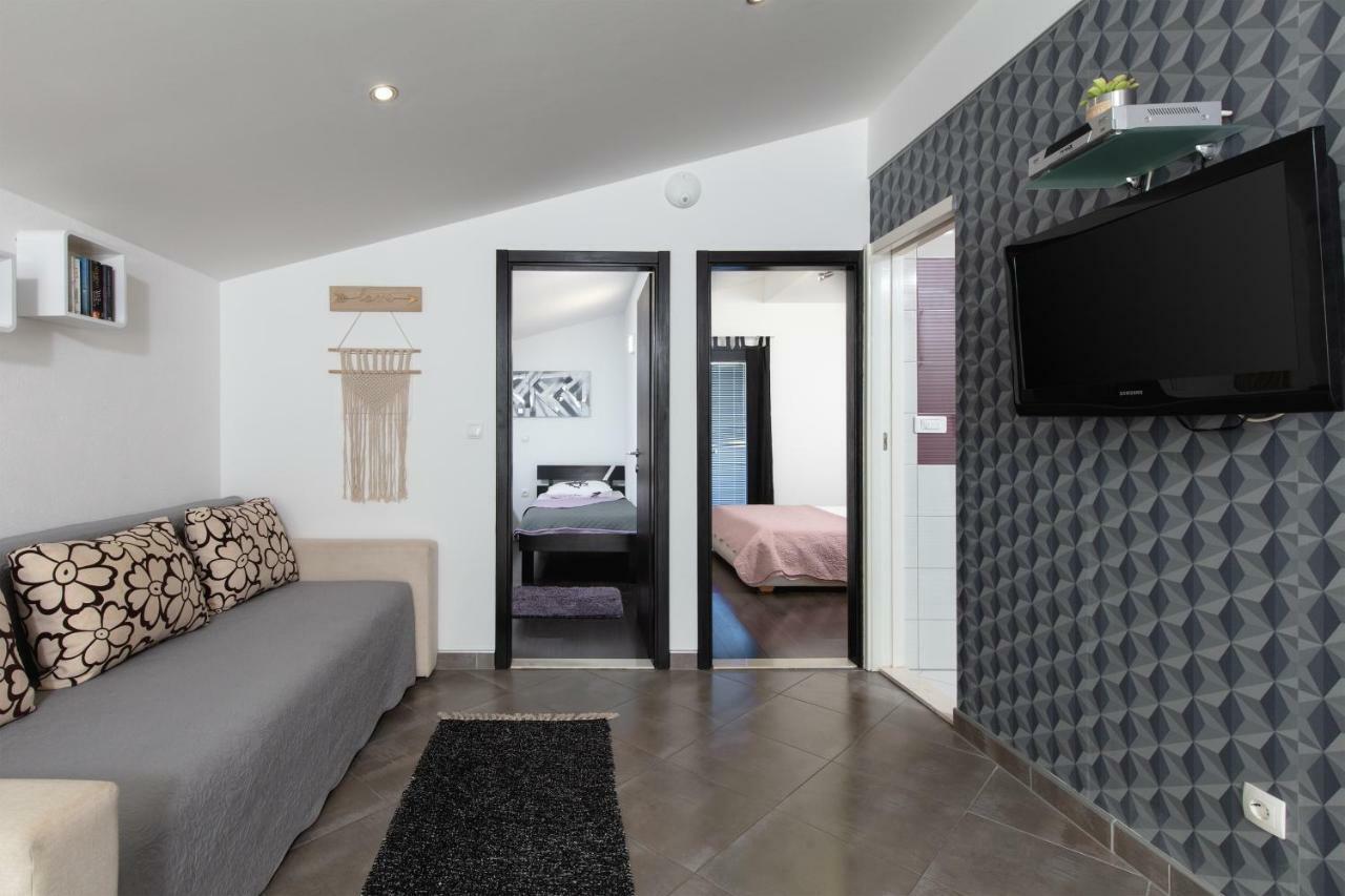 Apartments Bubalo Omiš Zewnętrze zdjęcie